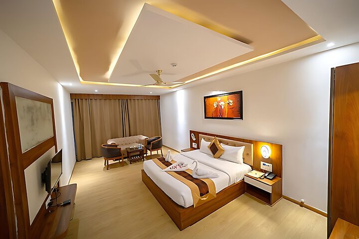 Room 33 of 95