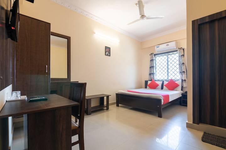 Room 8 of 11