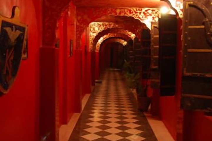 Ballroom/Hall 20 of 25