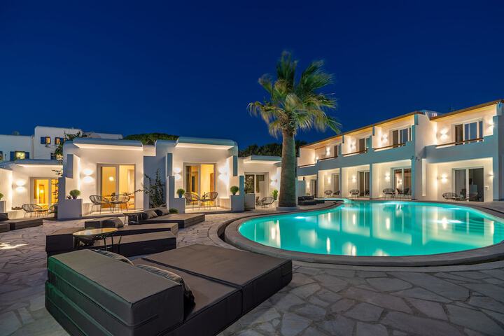 Omnia Mykonos Boutique Hotel &  Suites in Mykonos
