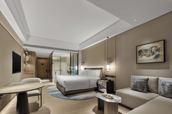 Room 21 of 90