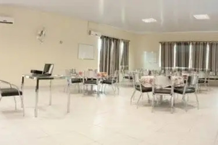 Dining 8 of 8
