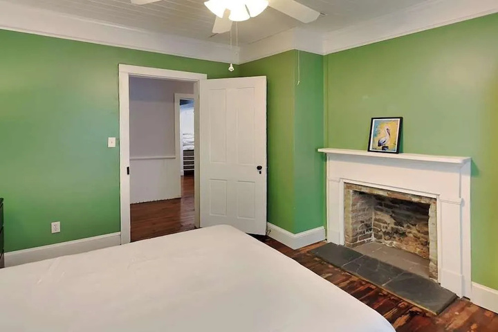 Room 2 of 12