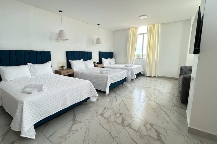 Room 28 of 100