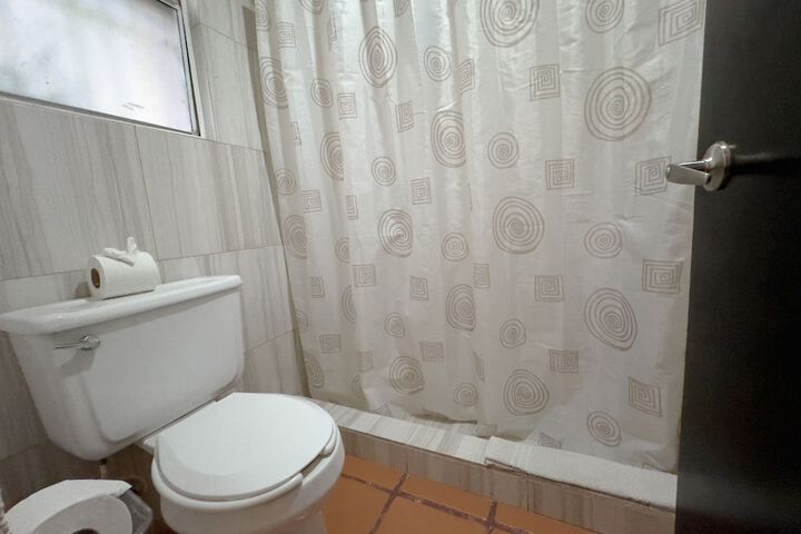 Room 37 of 63