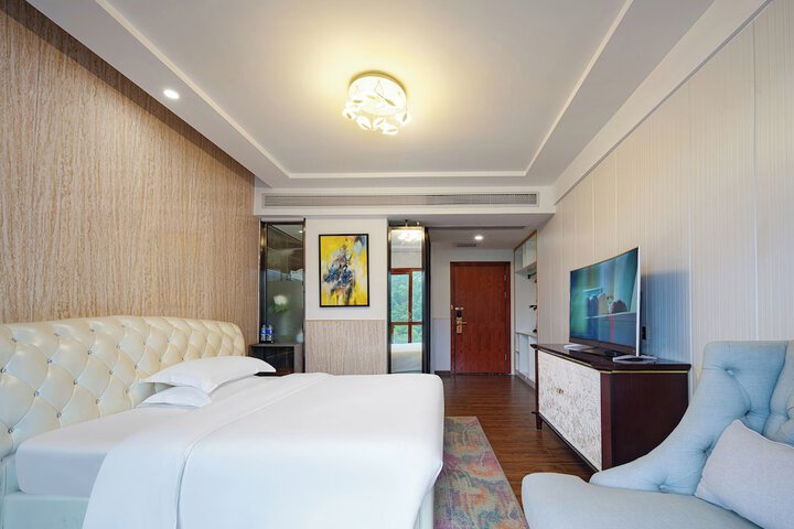 Room 48 of 174
