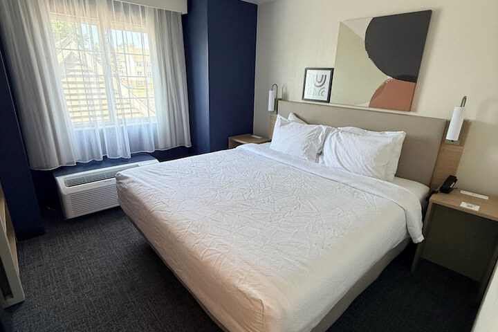 Room 6 of 35