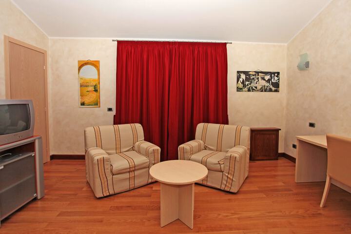 Room 30 of 72
