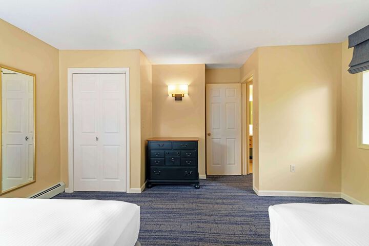 Suite 1 King Bed Second Floor Sofa Bed Kitchen Separate Living Area WiFi Full Breakfast (12 of 34)