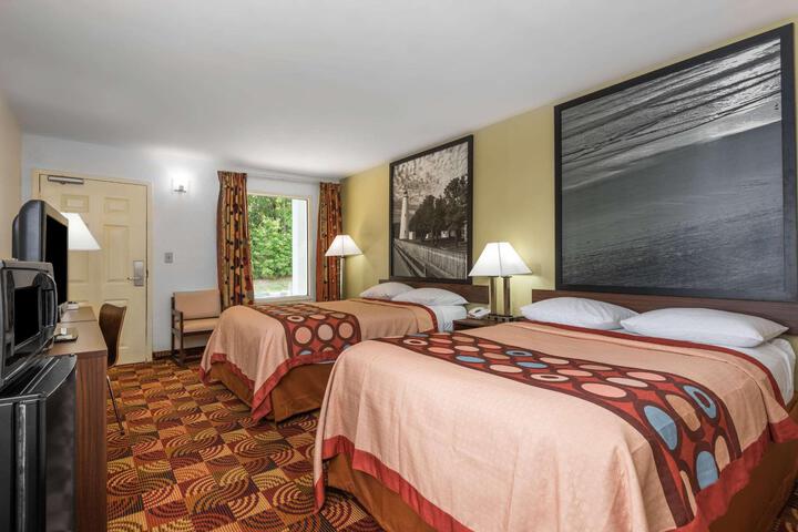 2 Double Beds (2 of 6)