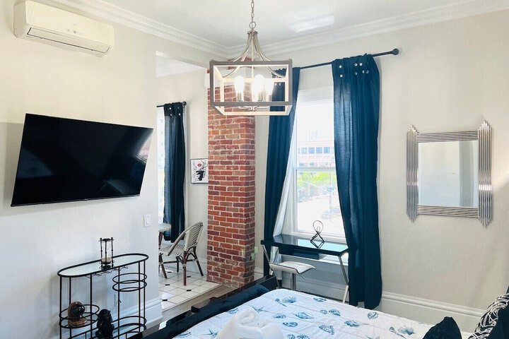 Room 99 of 181
