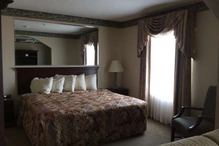 Room 5 of 15