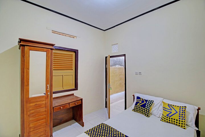 Room 9 of 24