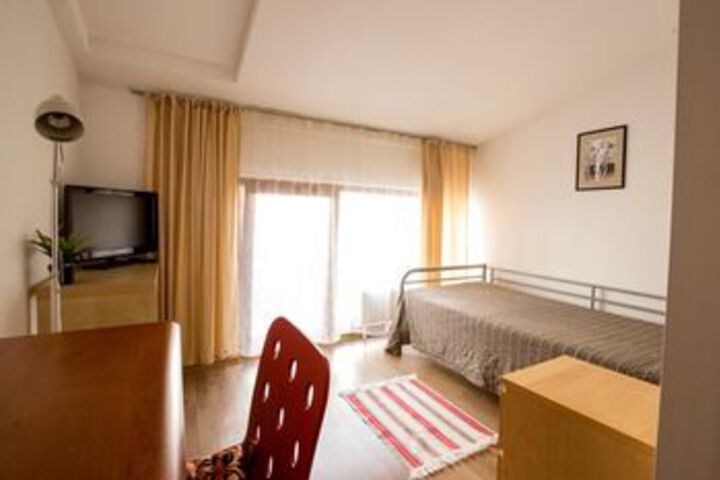 Room 17 of 48