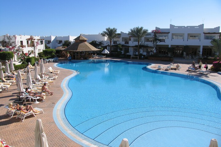 Pools & Facilities