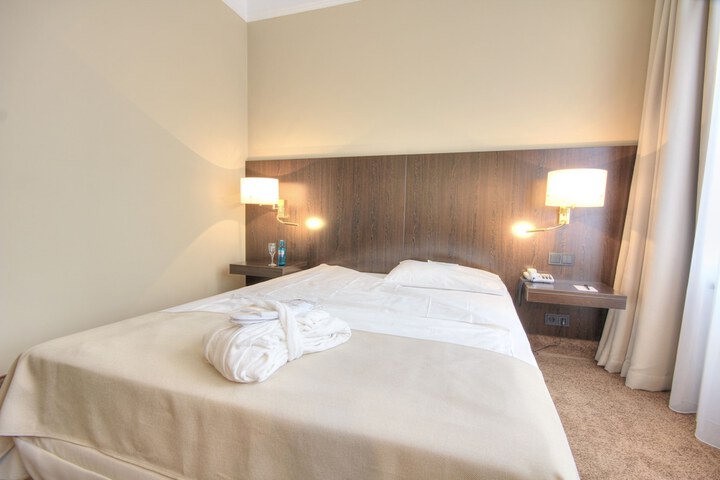 Room 13 of 46