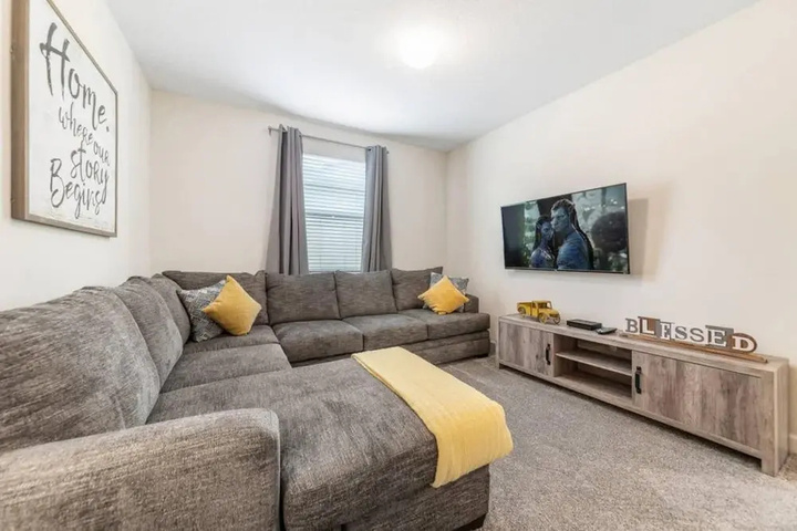 Room 6 of 20