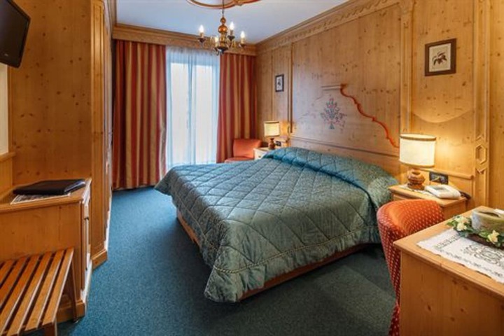 Room 30 of 60