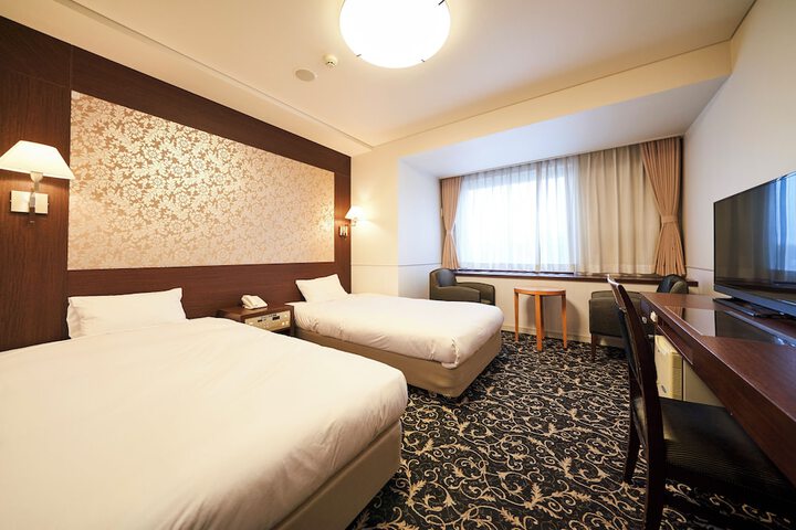 Room 26 of 152