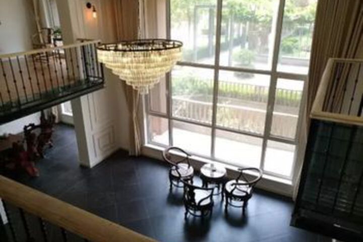 Room 15 of 36