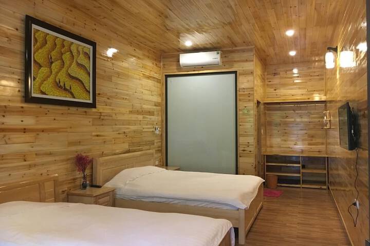 Room 11 of 43