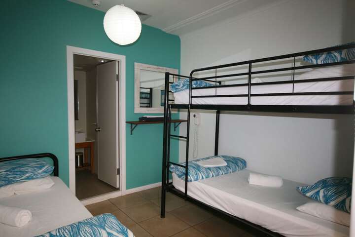 Room 6 of 44