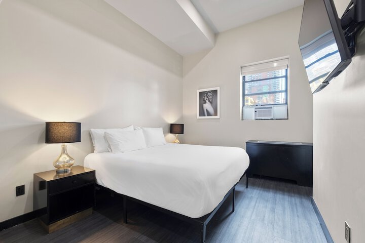 Standard | King Bed (8 of 42)