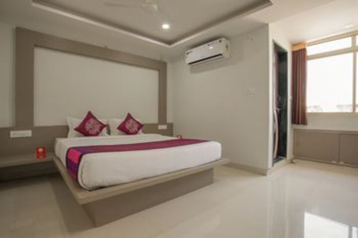 Room 9 of 21