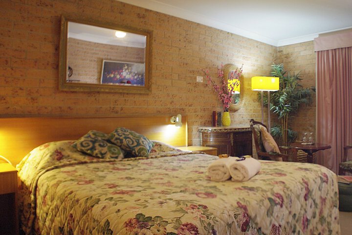 Room 15 of 46