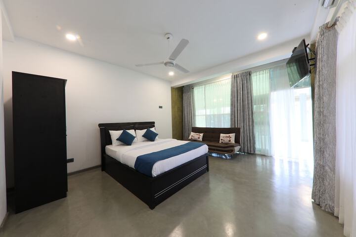Room 14 of 53