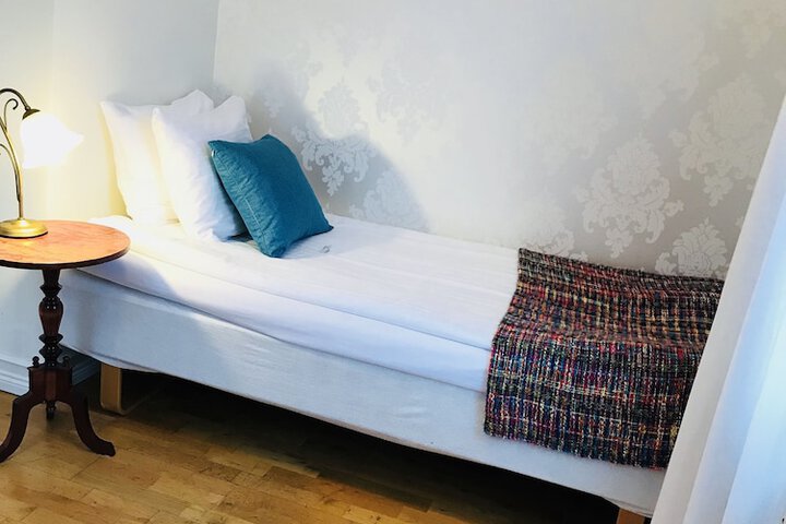 Room 17 of 72