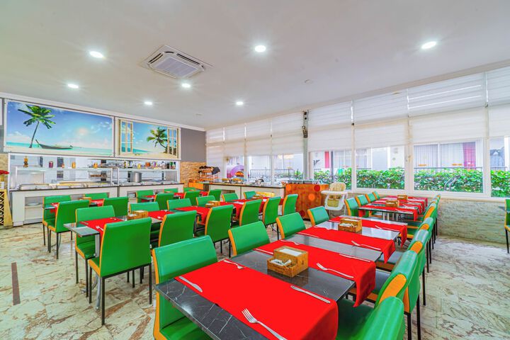 Dining 70 of 84