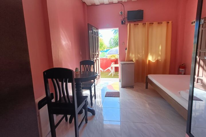 Room 13 of 37