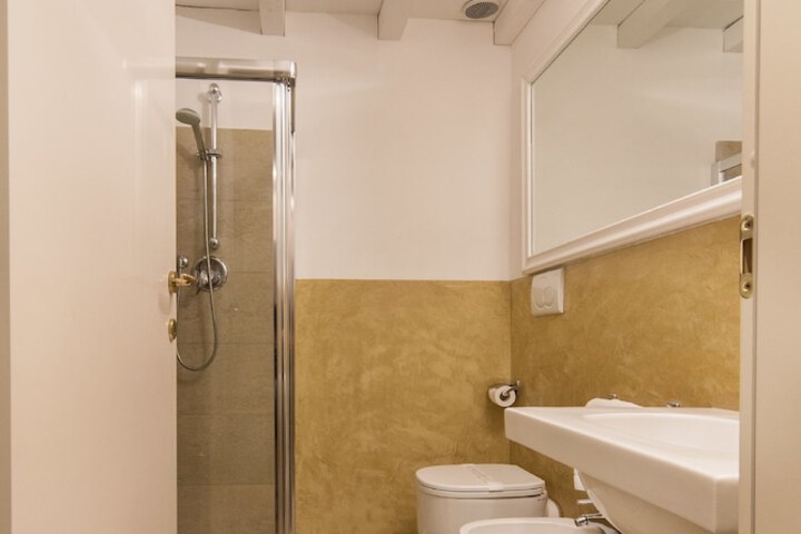Room 109 of 179
