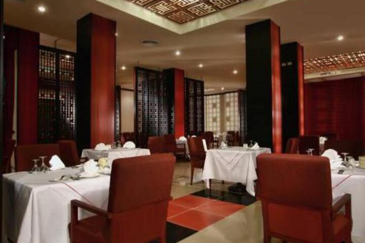 Dining 46 of 69