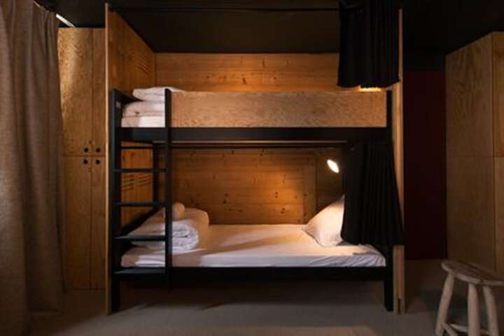 Room 9 of 25