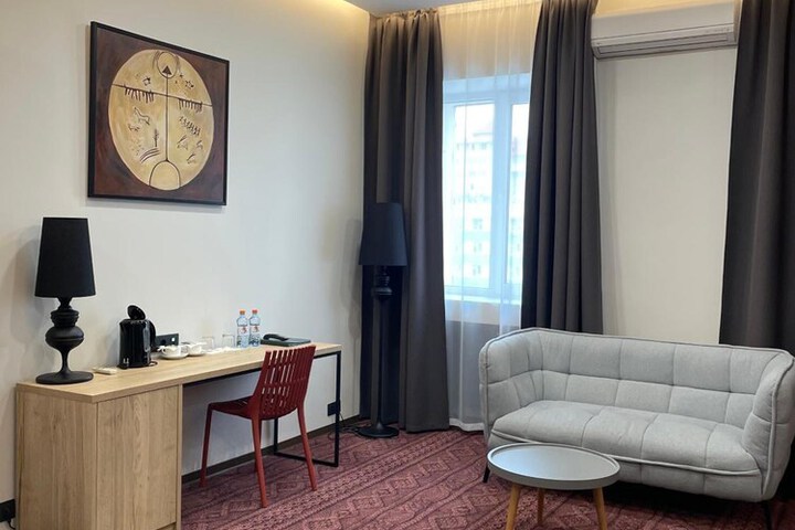 Room 34 of 53
