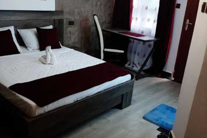 Room 2 of 19