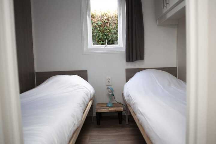 Room 3 of 37