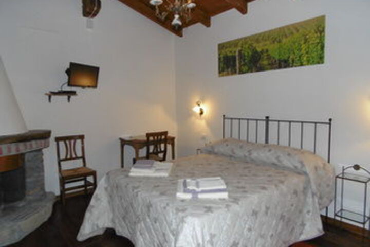Room 13 of 28