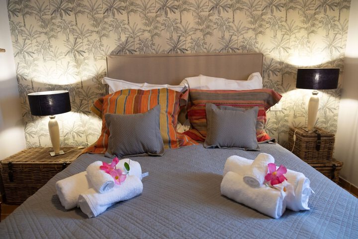 Room 42 of 101