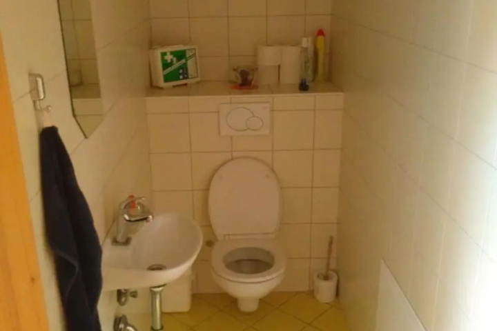 Room 5 of 14