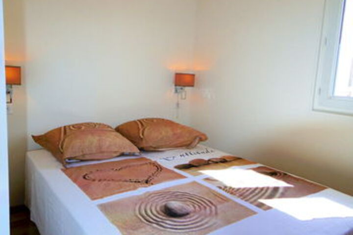 Room 4 of 6