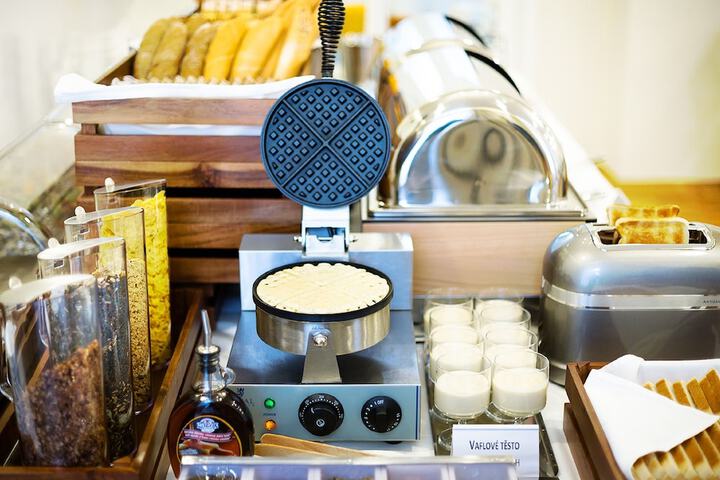 Breakfast/Coffee Service 20 of 35
