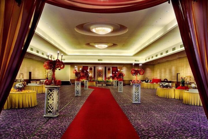 Banquet hall
