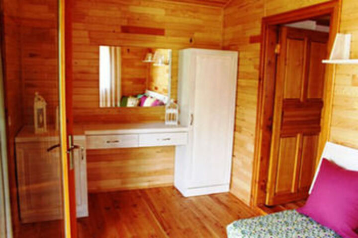 Room 14 of 28