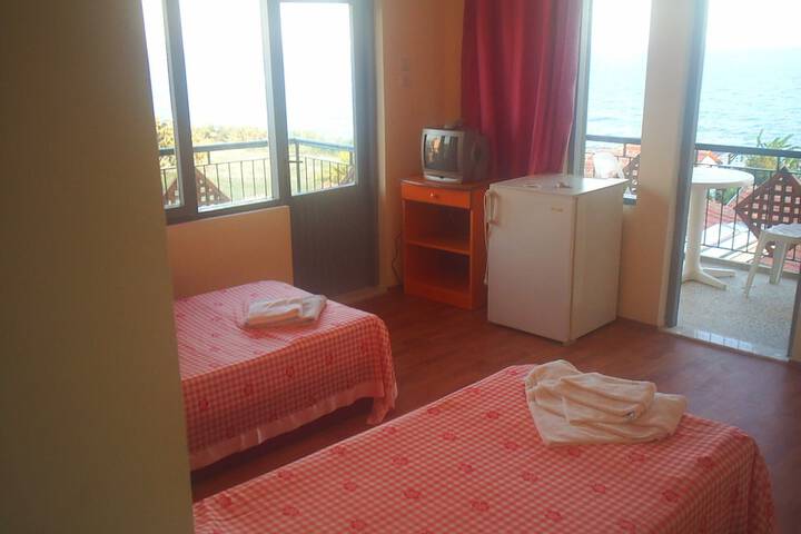 Room 3 of 57