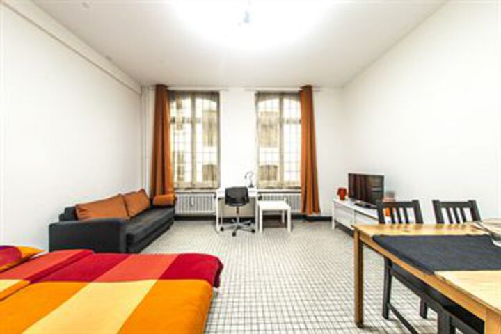 Room 19 of 28