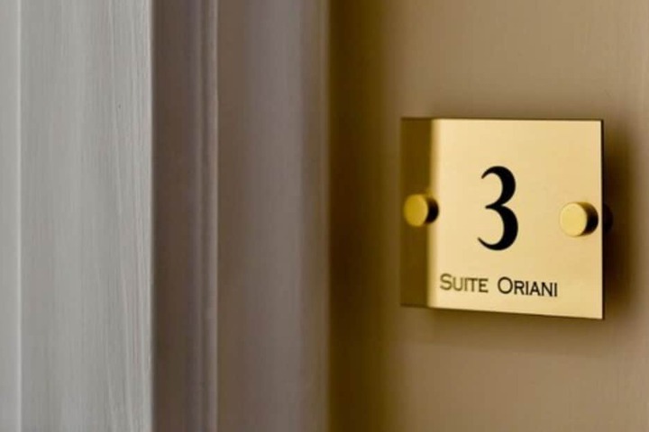 Room 18 of 37