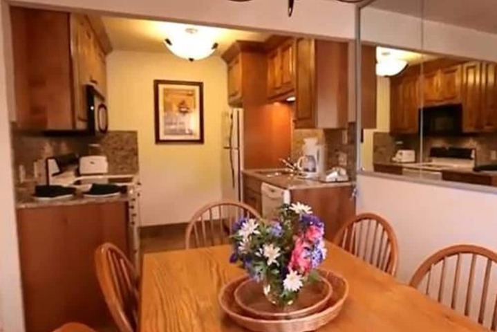 Dining Photos